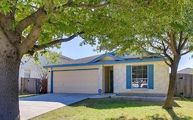 San Antonio Abode With Yard Less Than 4 Mi To Lackland